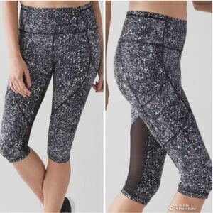 Lululemon Outrun 17" Crop Legging Splatter White Black Womens 6 Mesh Side Pocket